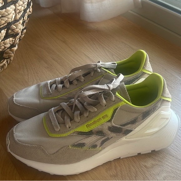 Reebok Classic Legacy AZ sneakers in beige and leopard - Picture 6 of 6